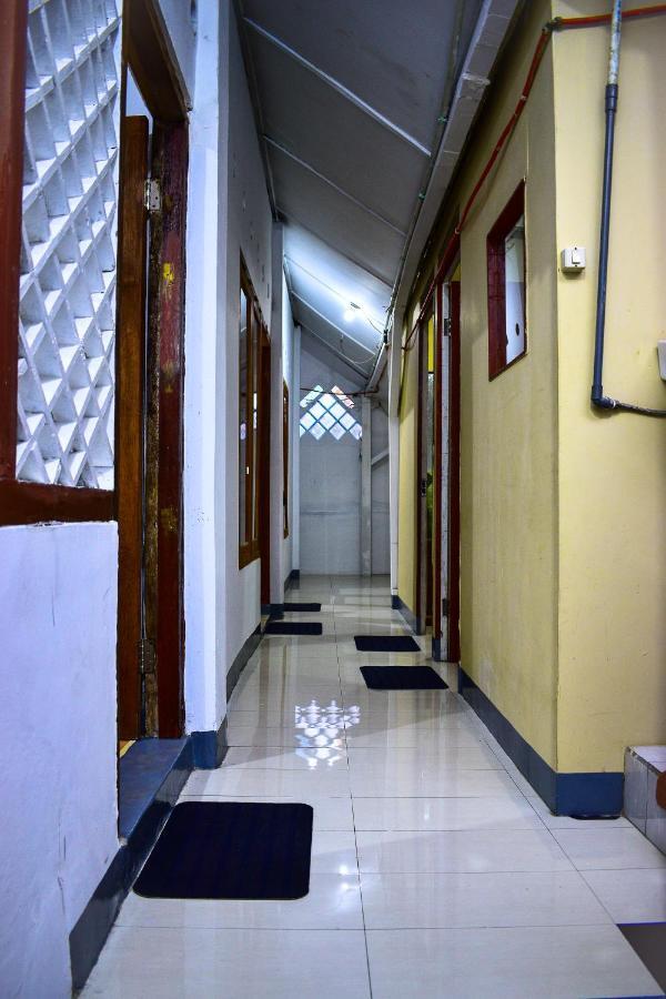 Simplycity Hostel Syariah Bandung Extérieur photo