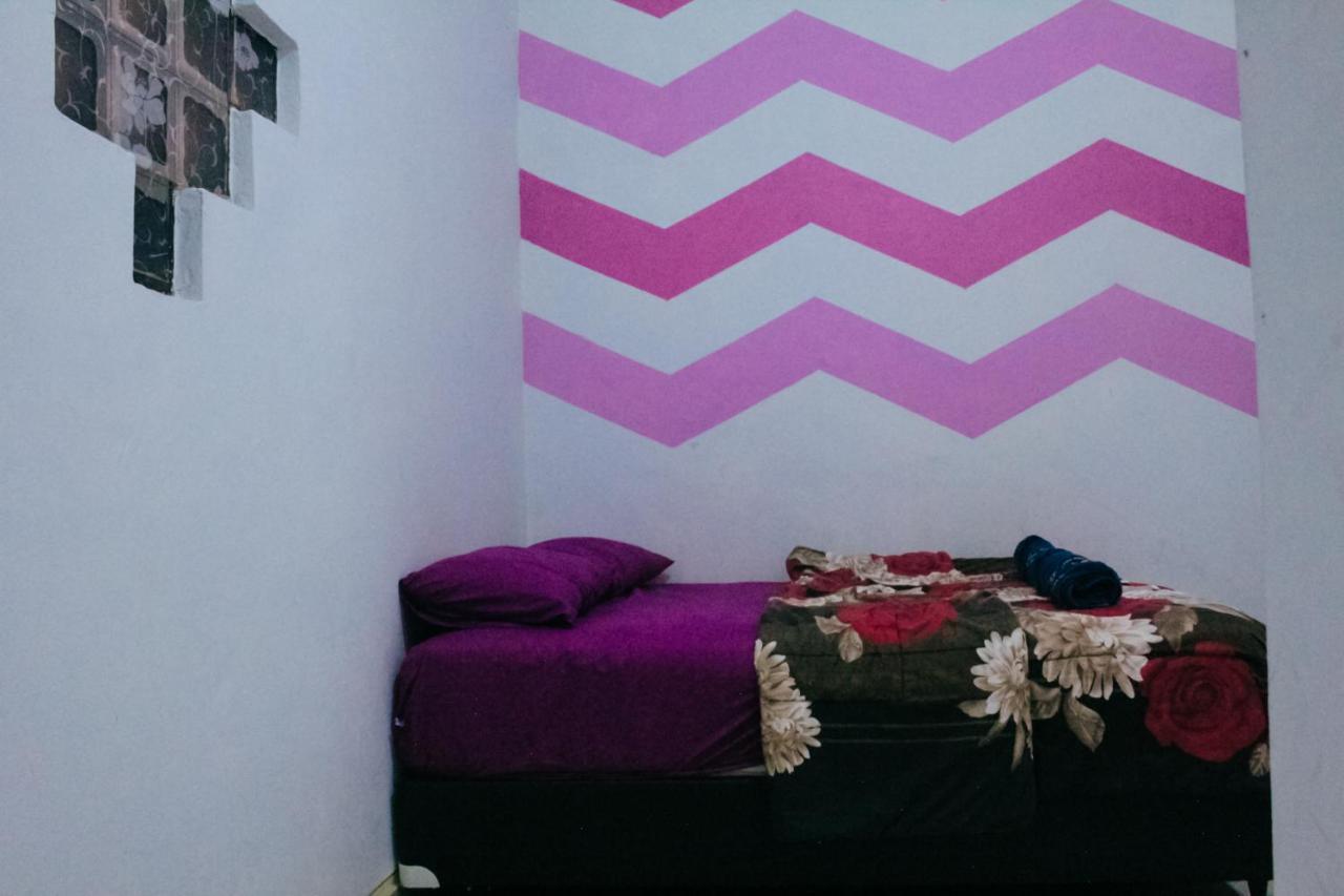 Simplycity Hostel Syariah Bandung Extérieur photo